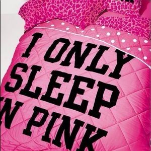 **@AURIA1982** VS PINK “I only sleep in pink”